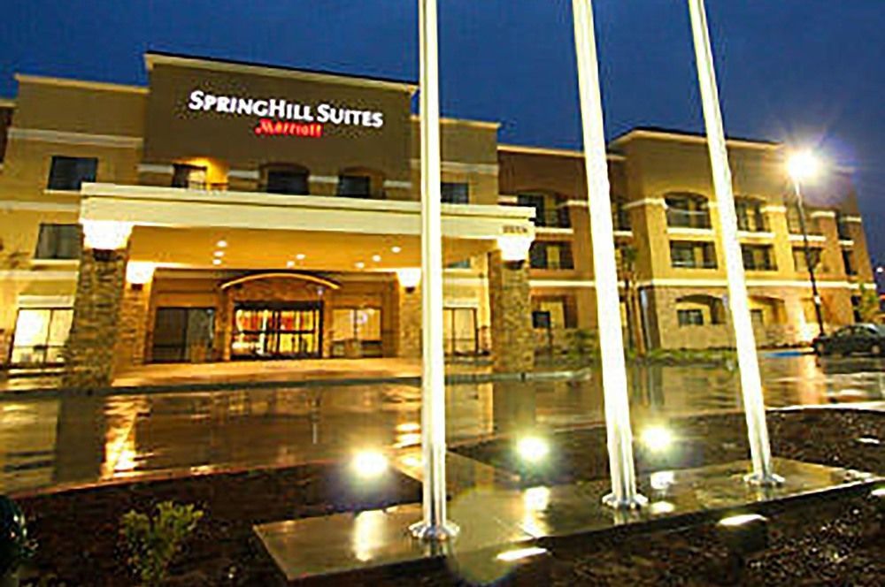 Hotel Springhill By Marriott 3*