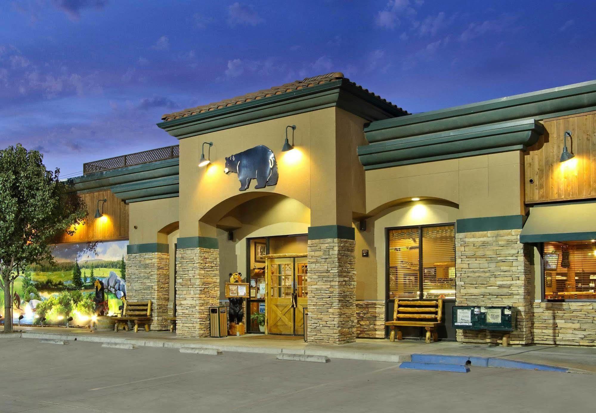 Hotel Springhill By Marriott 3*