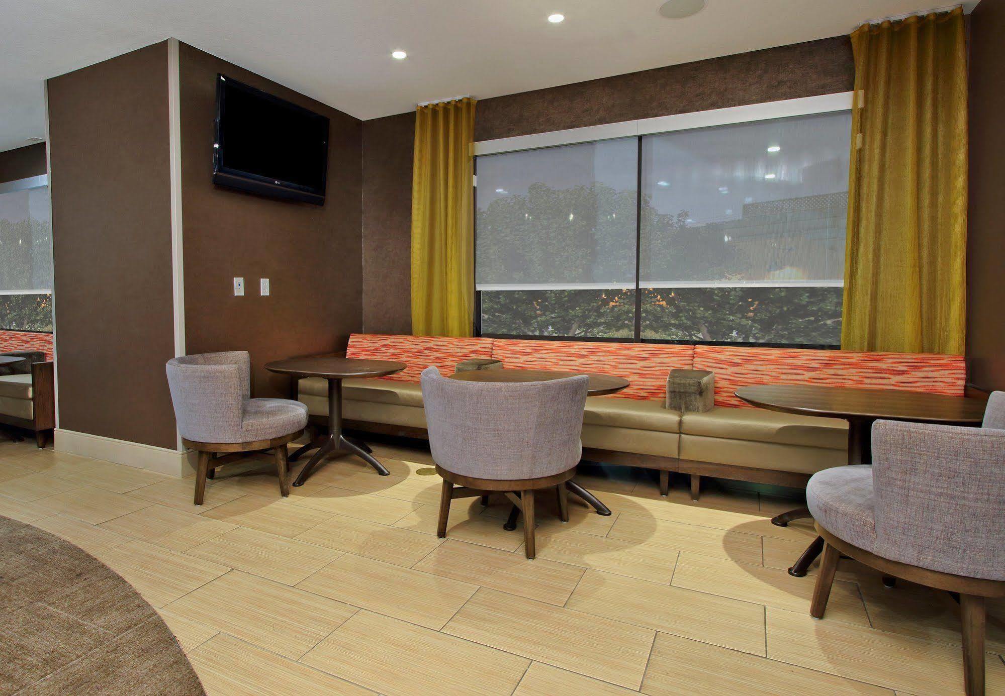 Hotel Springhill By Marriott